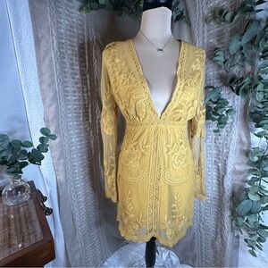 Honey Punch Mustard Lace Detail Low V Dress w/ Long Sleeves Size Small